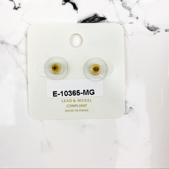 Tiny Dainty Gold Triangle Chevron Stud Earrings - Picture 2 of 2